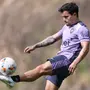 Artur trabalha com bola no último treino antes da viagem e pode reforçar Botafogo contra o Racing