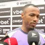 Faixa da torcida do Botafogo vira lema para Marlon Freitas: &#8216;O topo é o nosso lugar. É o que temos que buscar sempre&#8217;