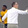 Renato Paiva explica dedo do meio em gol do Botafogo: ‘Foi para a minha comissão técnica, discutíamos se tiraríamos Artur ou não. Foi uma brincadeira’