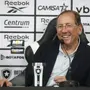 John Textor celebra reforços no Botafogo: &#8216;Perseguindo troféus, recrutando sem algemas. Que delícia comandar um clube sem agendas políticas envolvidas&#8217;
