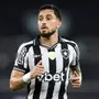 Alex Telles valoriza vitória do Botafogo sobre LDU e dá exemplo: &#8216;Ano passado empatamos com o São Paulo aqui e fomos buscar a vitória nos pênaltis fora&#8217;