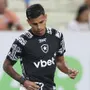 David Ricardo relata ter sentido &#8216;dor insuportável&#8217; na coxa e crê que será desfalque em Botafogo x Palmeiras