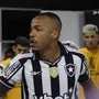 Marlon Freitas, Alex Telles e Marçal motivam Botafogo antes de vitória sobre LDU: &#8216;Não estamos carregando isso aqui no peito à toa&#8217;