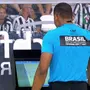 Torcedores do Botafogo são os que menos reclamam da arbitragem, aponta estudo