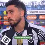 Alex Telles resume empate do Botafogo com Santos e não desanima: &#8216;Deixamos dois pontos para trás. Mas nunca se joga a toalha nesse clube&#8217;