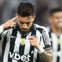 Alex Telles revela pressão para converter pênalti após erro em eliminação do Botafogo: ‘Foi um pouco mais decisivo para mim’