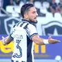 Alex Telles recebe o terceiro amarelo e desfalca Botafogo contra o Grêmio