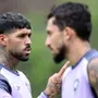 Botafogo tem negociações emperradas por renovações de Alexander Barboza e Alex Telles