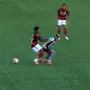 Ferj divulga revisão do VAR em falta não marcada no primeiro gol do Flamengo sobre o Botafogo: ‘Contato não tem nível de força’