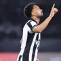 Vitinho, do Botafogo, está na pré-lista de Ancelotti para amistosos da Seleção Brasileira nos EUA
