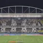 Botafogo é recebido com mosaico para decisão contra o Barcelona-EQU; veja vídeos e fotos